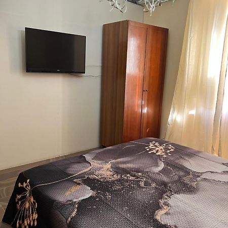 Room Station Giulia Napoli Esterno foto