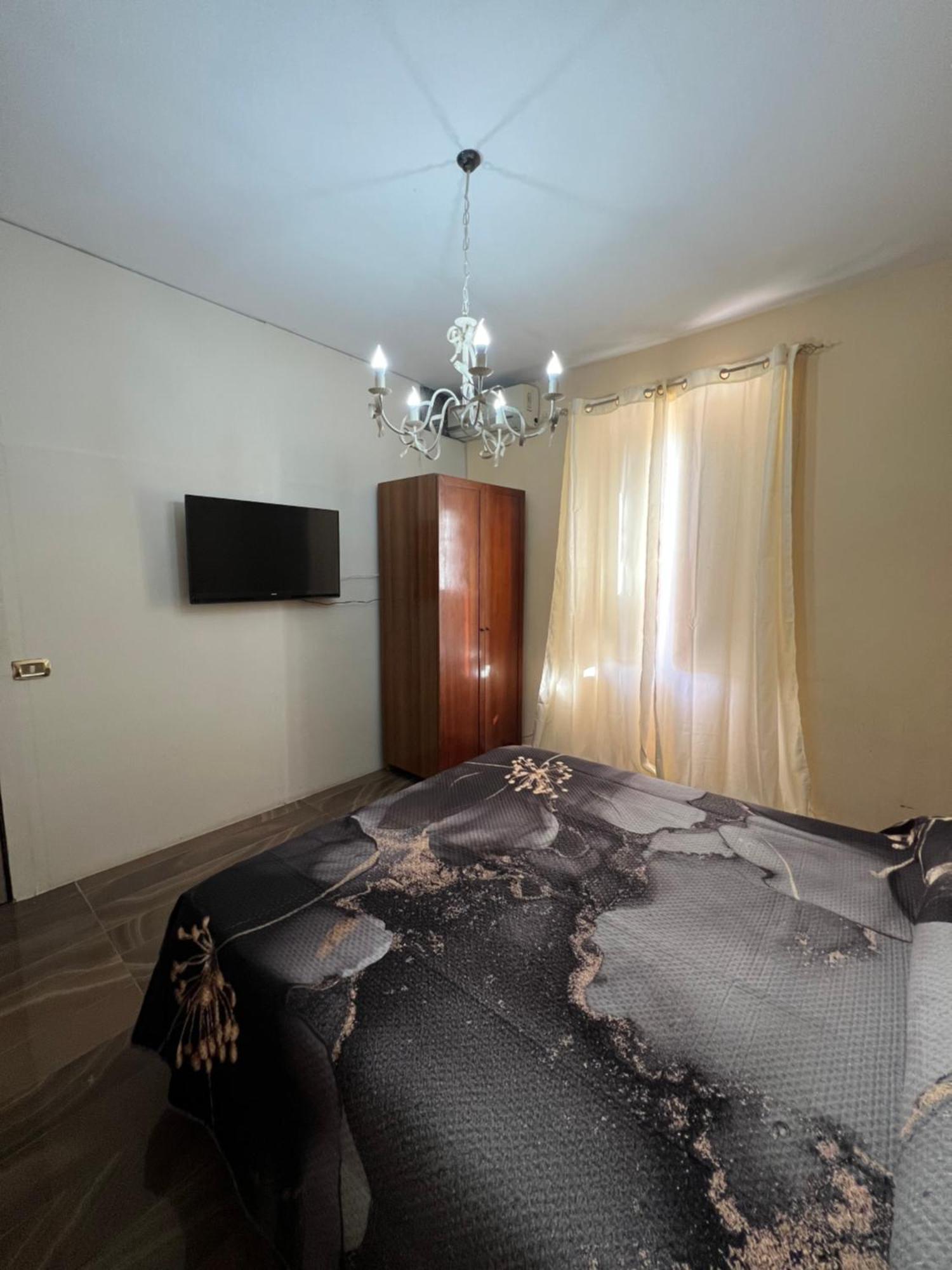 Room Station Giulia Napoli Esterno foto